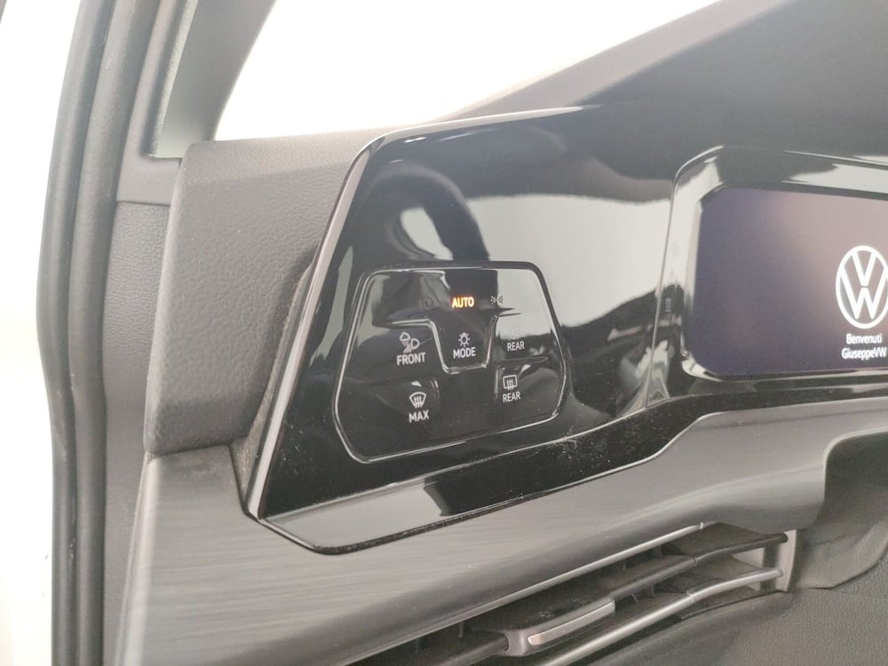 Volkswagen Golf usata a Napoli (11)