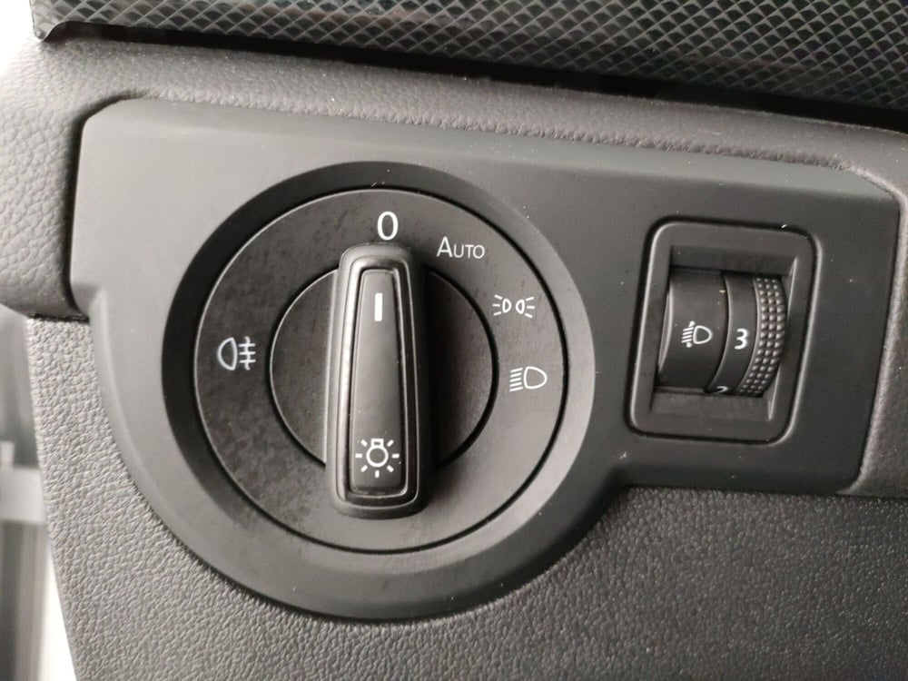 Volkswagen T-Cross usata a Napoli (11)