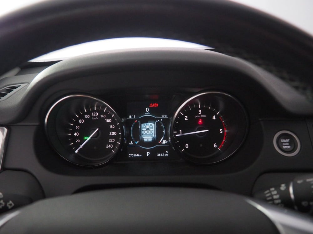 Land Rover Discovery Sport usata a Palermo (11)