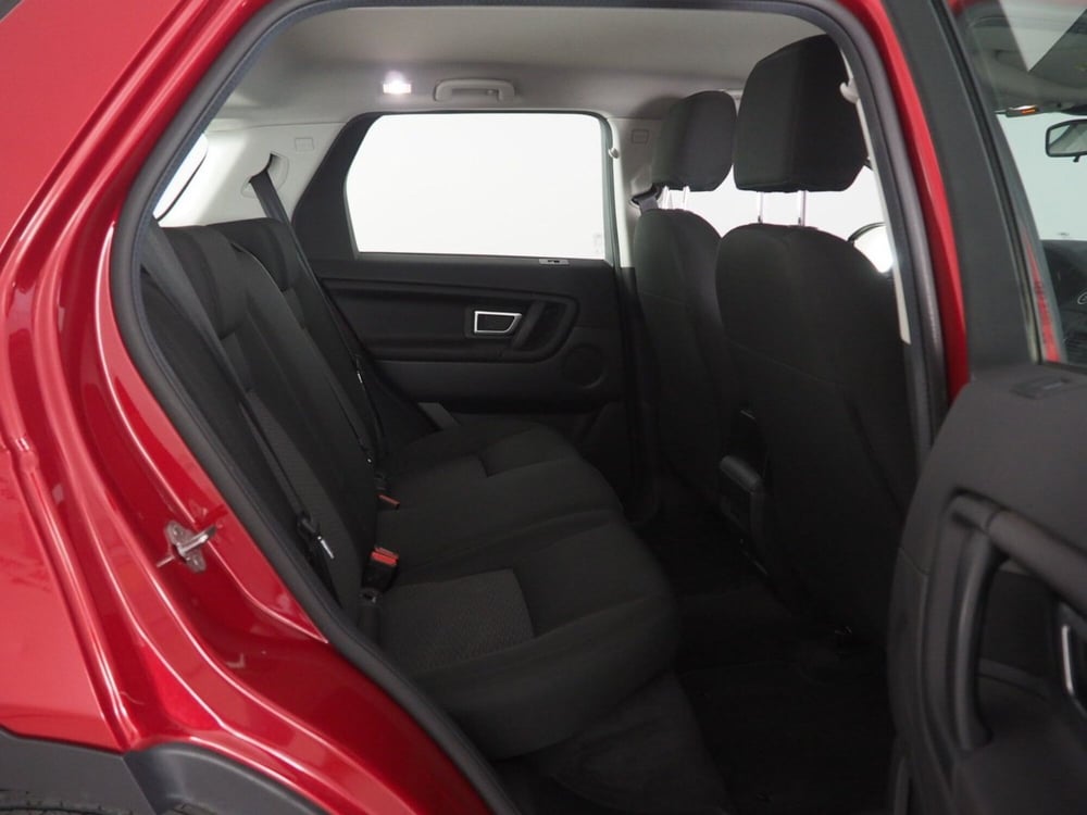 Land Rover Discovery Sport usata a Palermo (9)