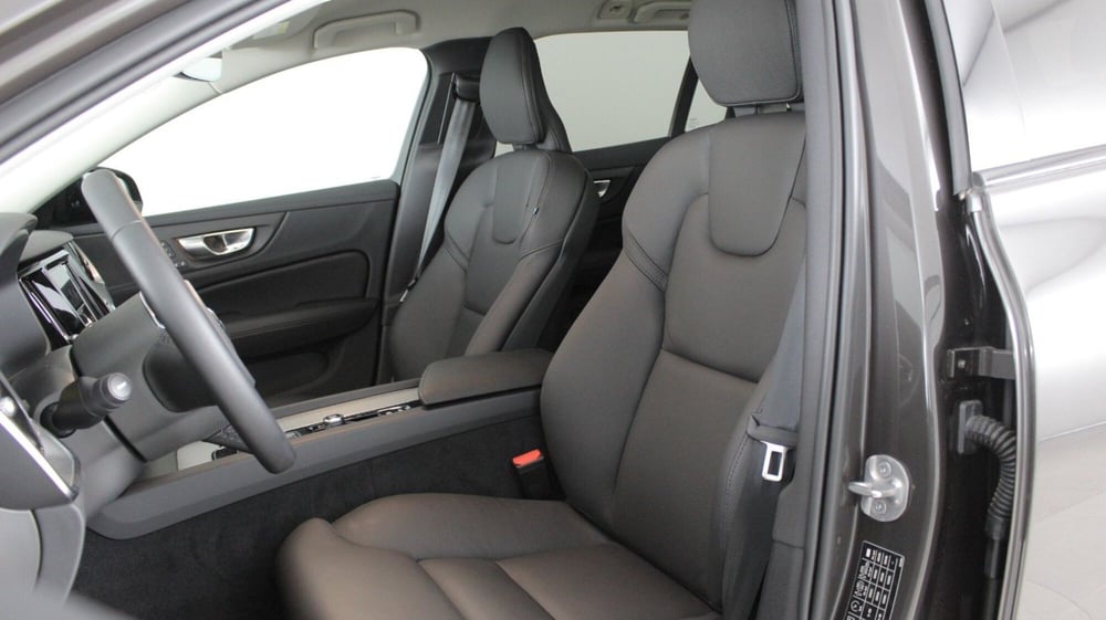 Volvo V60 nuova a Palermo (10)