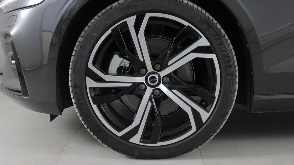 Volvo V60 nuova a Palermo (14)