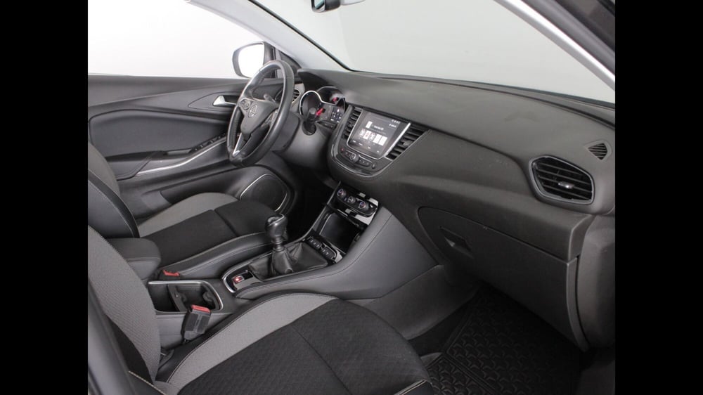 Opel Grandland X usata a Palermo (13)