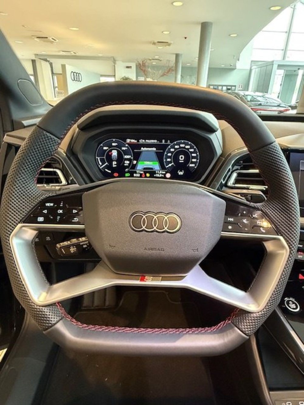 Audi Q4 nuova a Palermo (17)