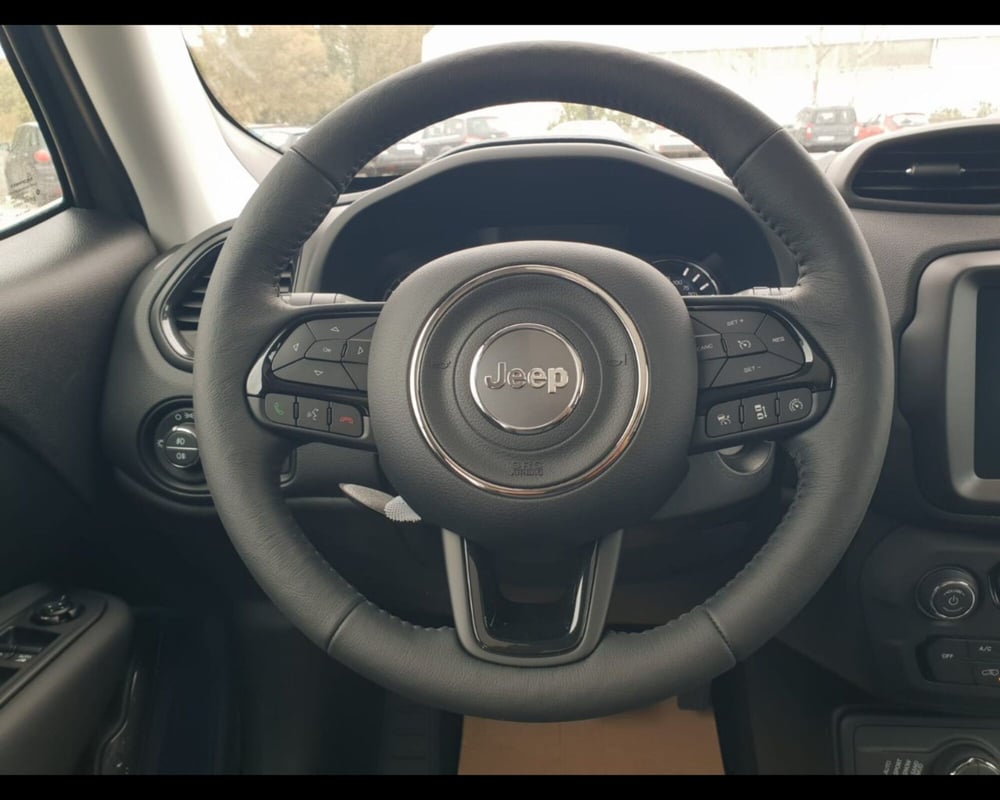 Jeep Renegade nuova a Lucca (11)