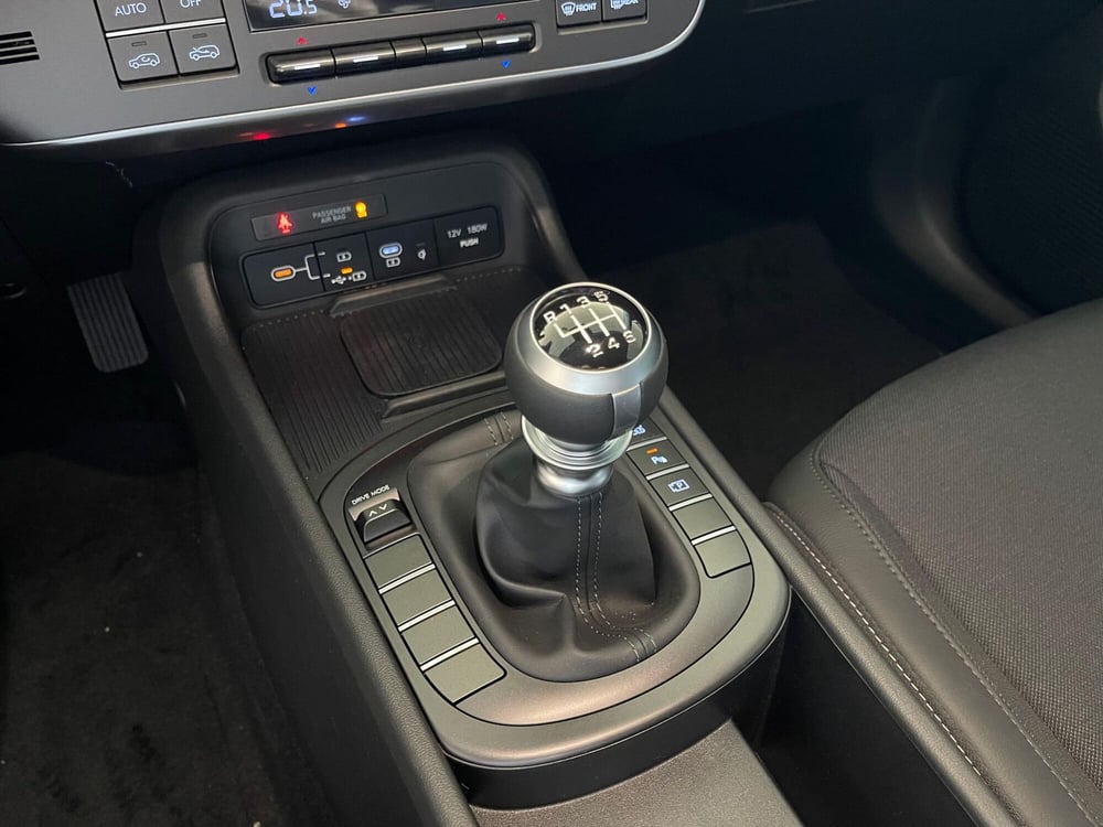 Hyundai Kona nuova a Cremona (14)