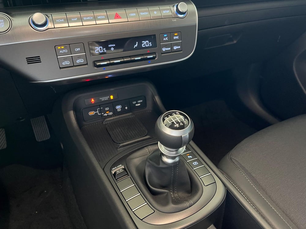 Hyundai Kona nuova a Cremona (15)