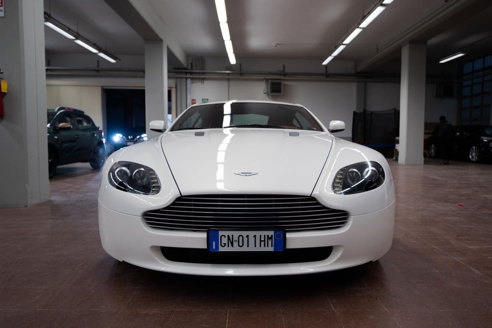 Aston Martin V8 Vantage Coupé usata a Torino (3)