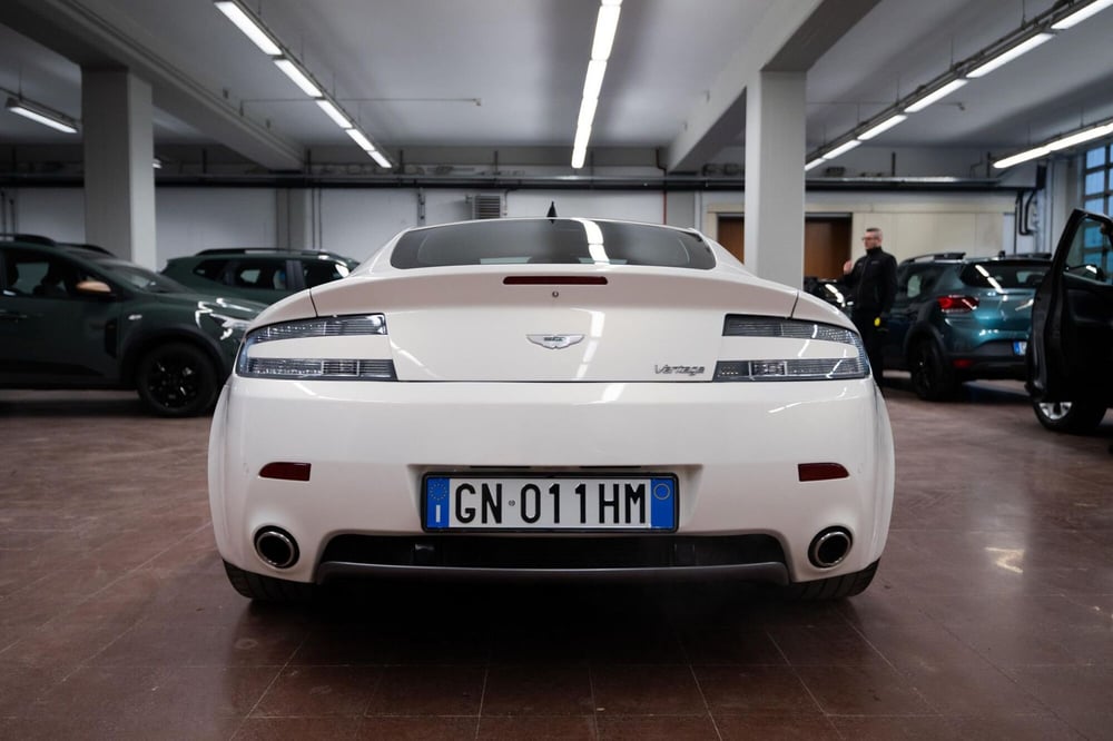 Aston Martin V8 Vantage Coupé usata a Torino (4)