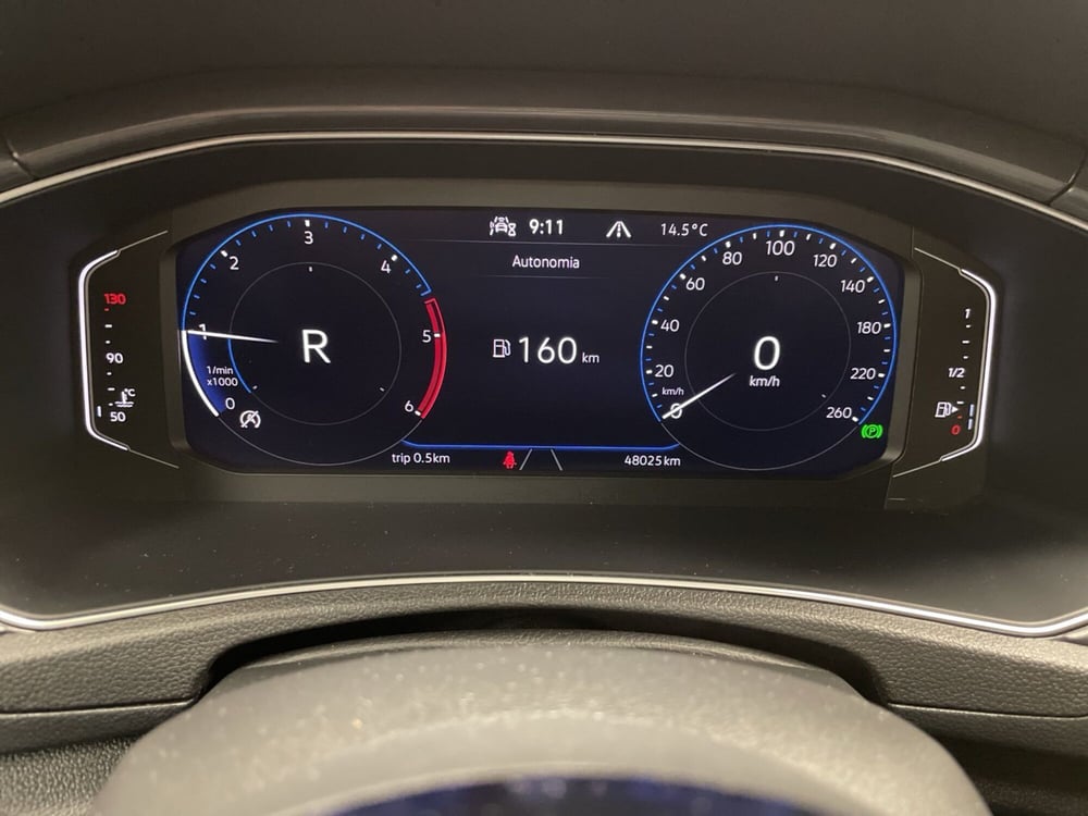 Volkswagen T-Roc usata a Varese (9)