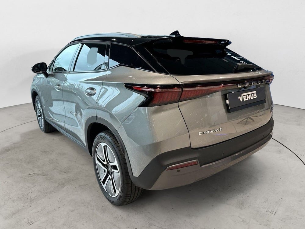 Omoda Omoda 5 EV nuova a Milano (5)