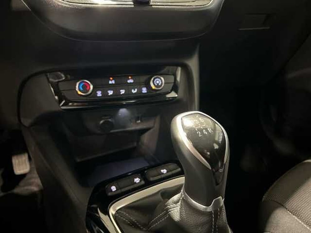 Opel Corsa usata a Napoli (19)