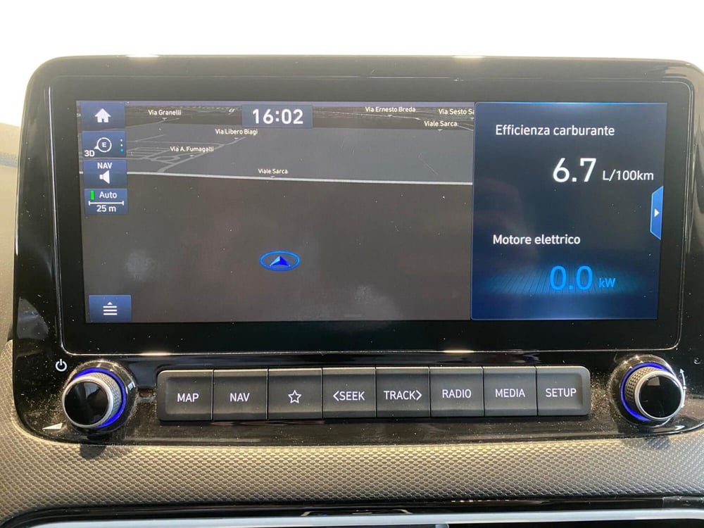 Hyundai Kona usata a Milano (11)
