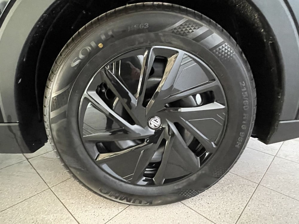 Mg ZS EV nuova a Monza e Brianza (14)