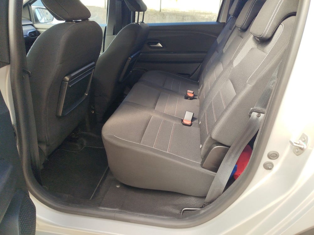 Dacia Jogger usata a Verona (12)