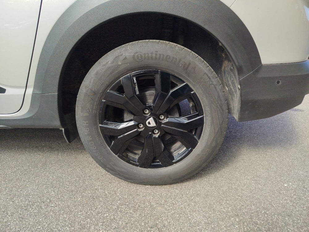 Dacia Jogger usata a Verona (13)