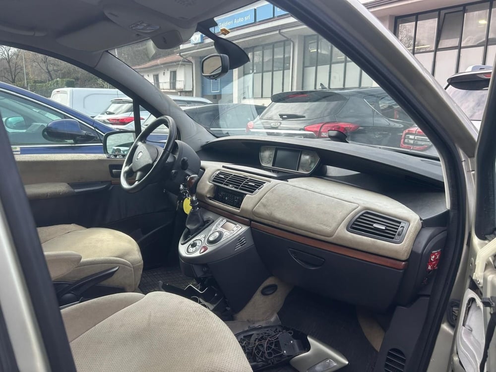 Lancia Phedra usata a Salerno (10)