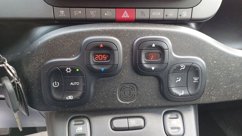 Fiat Panda Cross usata a Padova (13)