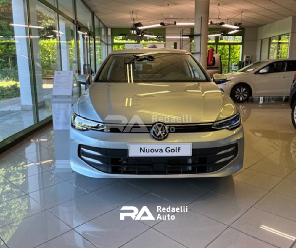 Volkswagen Golf nuova a Lecco (2)