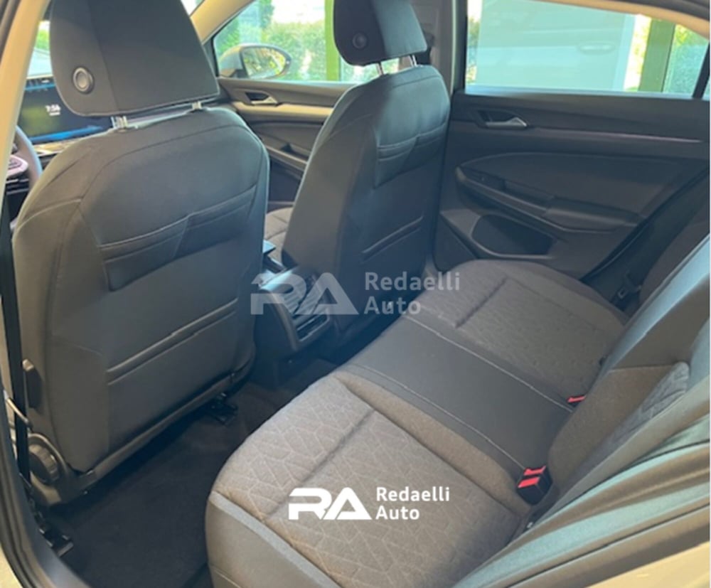 Volkswagen Golf nuova a Lecco (9)