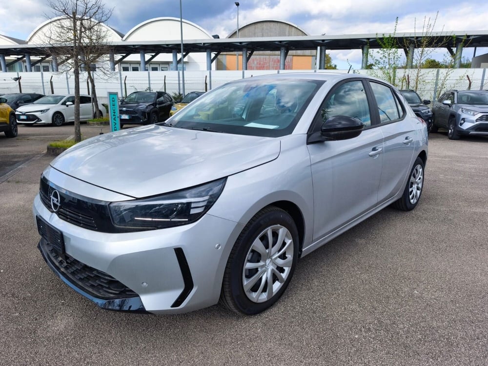 Opel Corsa nuova a Frosinone