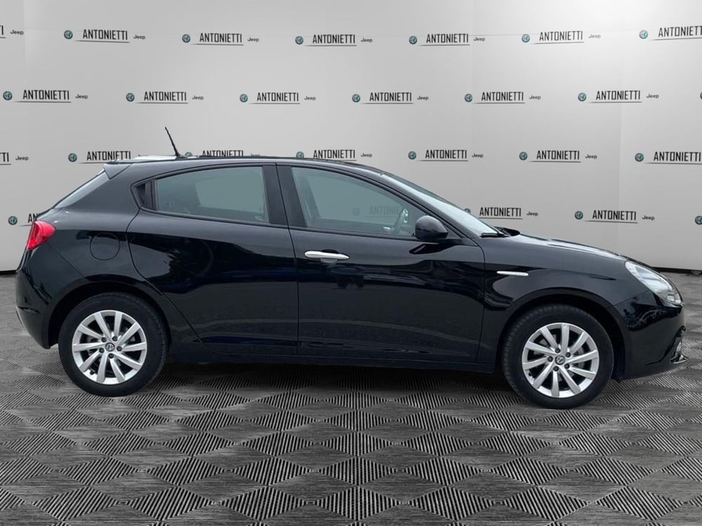 Alfa Romeo Giulietta usata a Ancona (4)