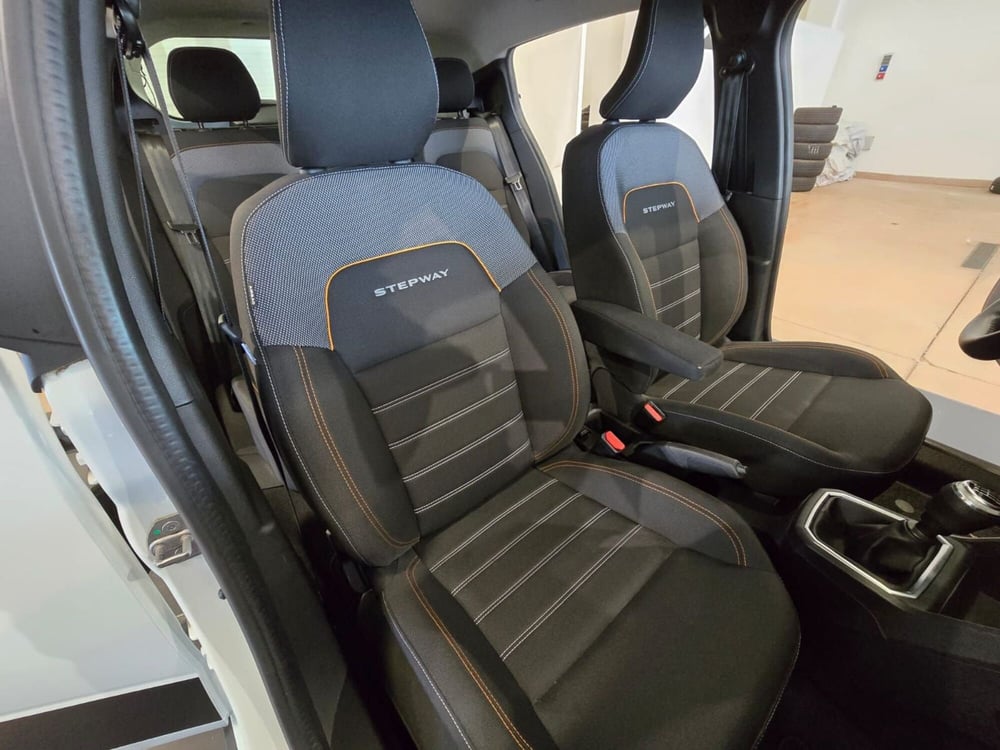 Dacia Sandero usata a Rimini (13)