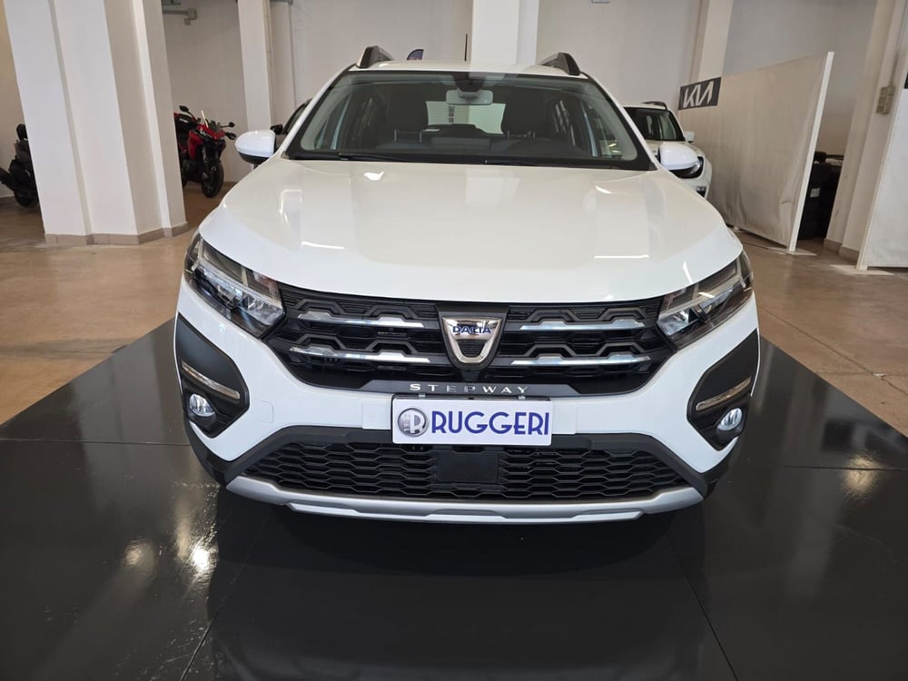 Dacia Sandero usata a Rimini (2)