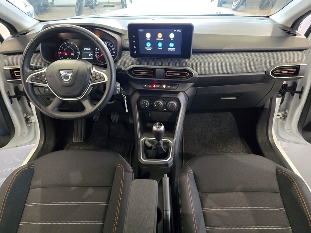 Dacia Sandero usata a Rimini (7)