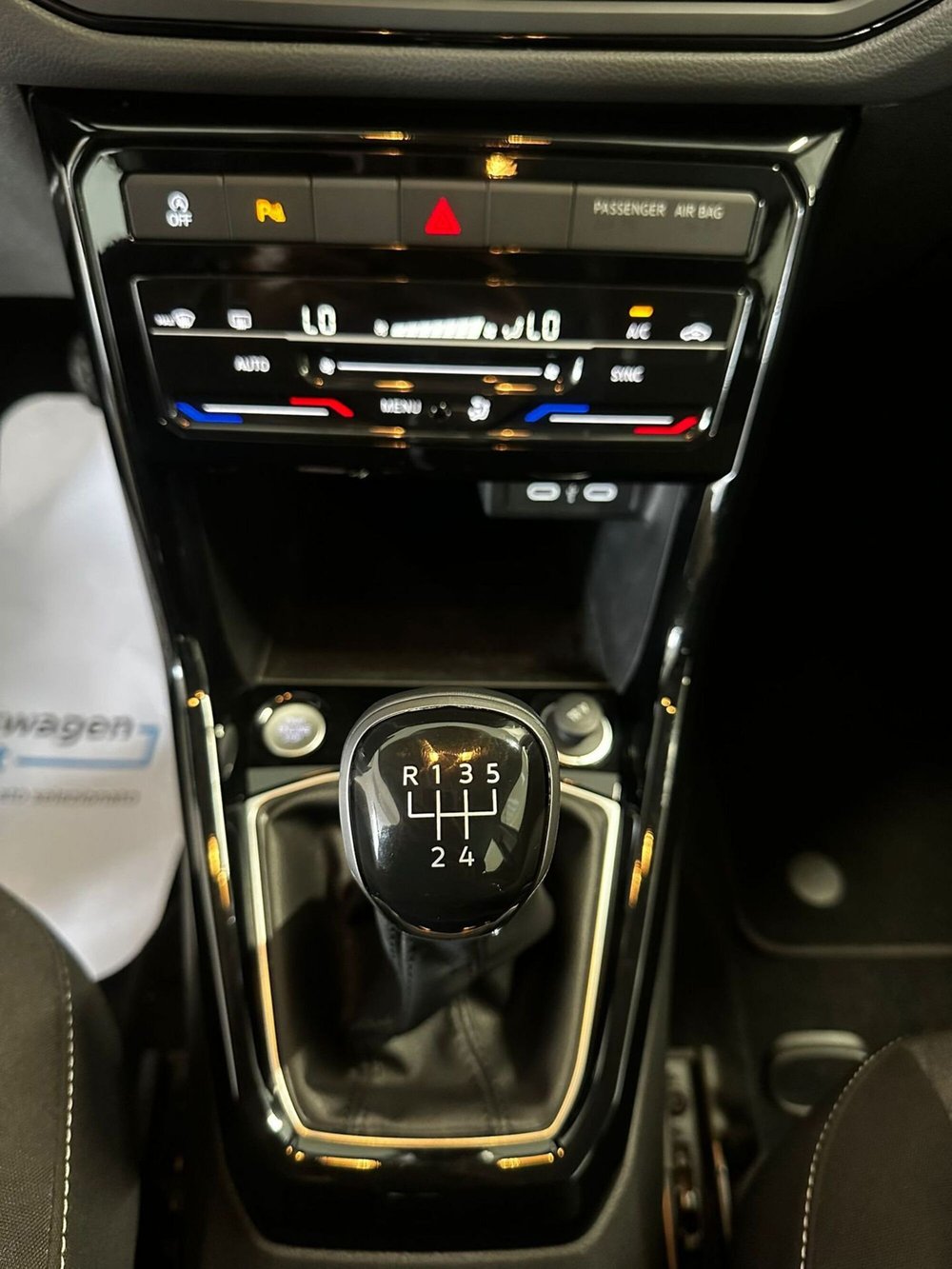 Volkswagen T-Cross usata a L'Aquila (17)