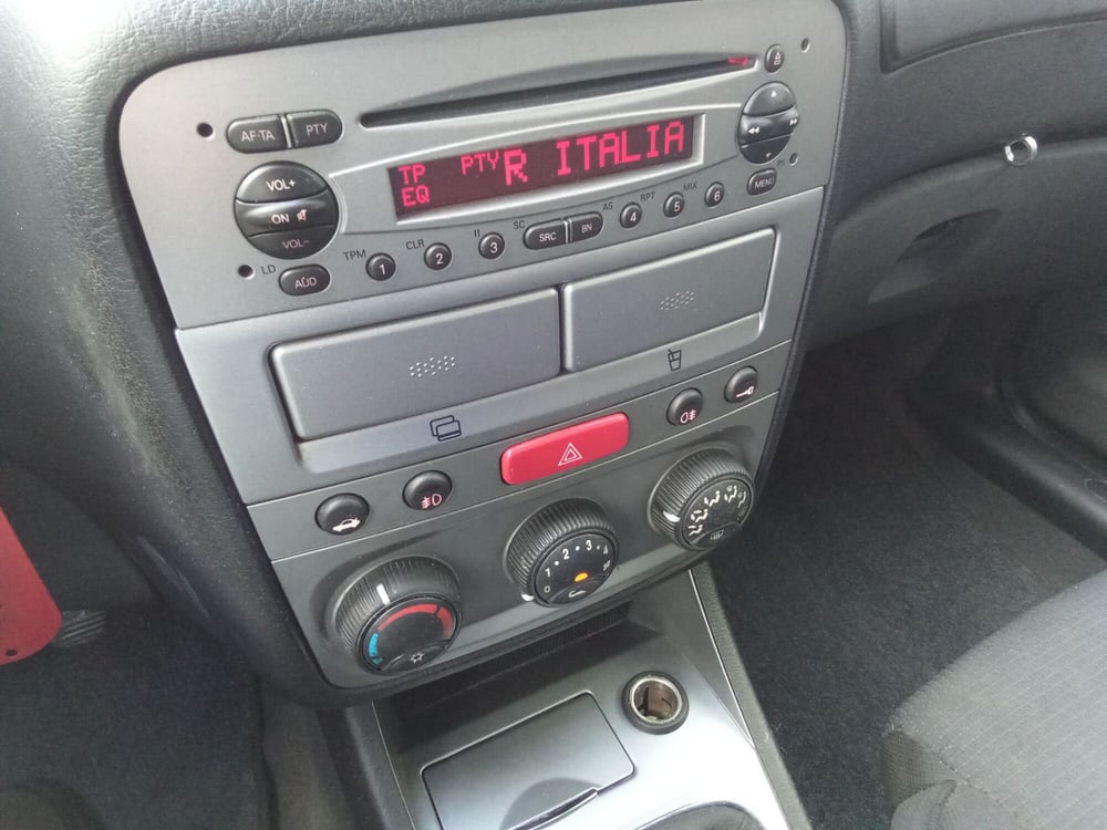 Alfa Romeo 147 usata a Rimini (12)