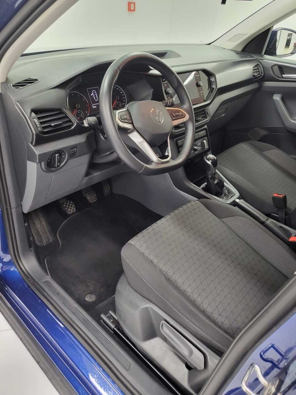 Volkswagen T-Cross usata a Catanzaro (17)