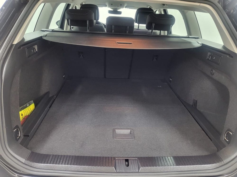 Volkswagen Passat Variant usata a Catanzaro (16)
