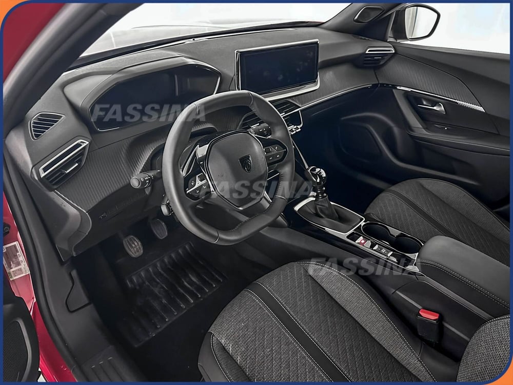Peugeot 2008 usata a Milano (9)