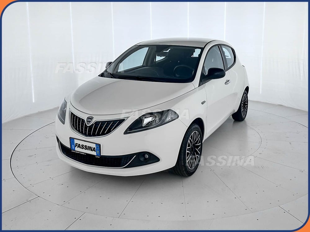 Lancia Ypsilon usata a Milano (3)