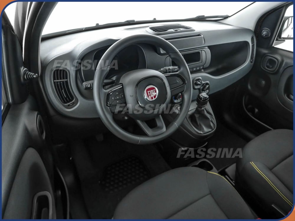 Fiat Panda Cross nuova a Milano (9)