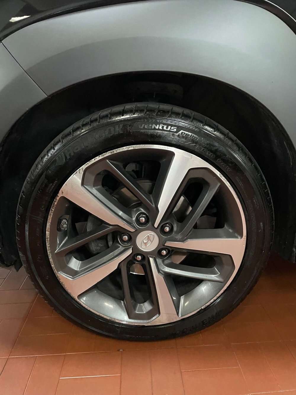 Hyundai Kona usata a Lucca (9)