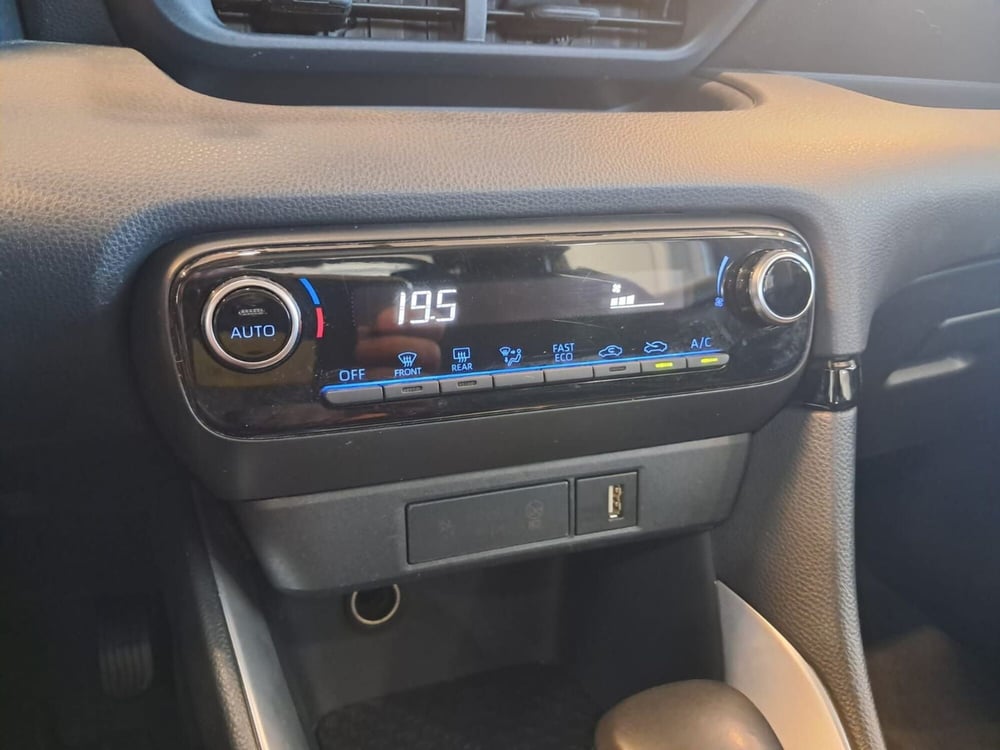 Toyota Yaris usata a Cagliari (18)