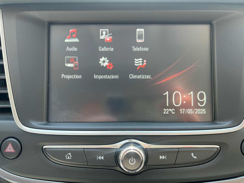 Opel Crossland X usata a Foggia (17)