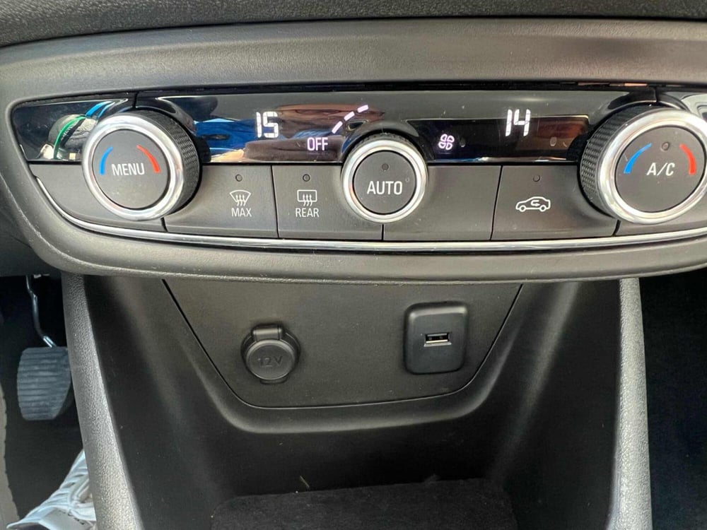 Opel Crossland X usata a Foggia (18)