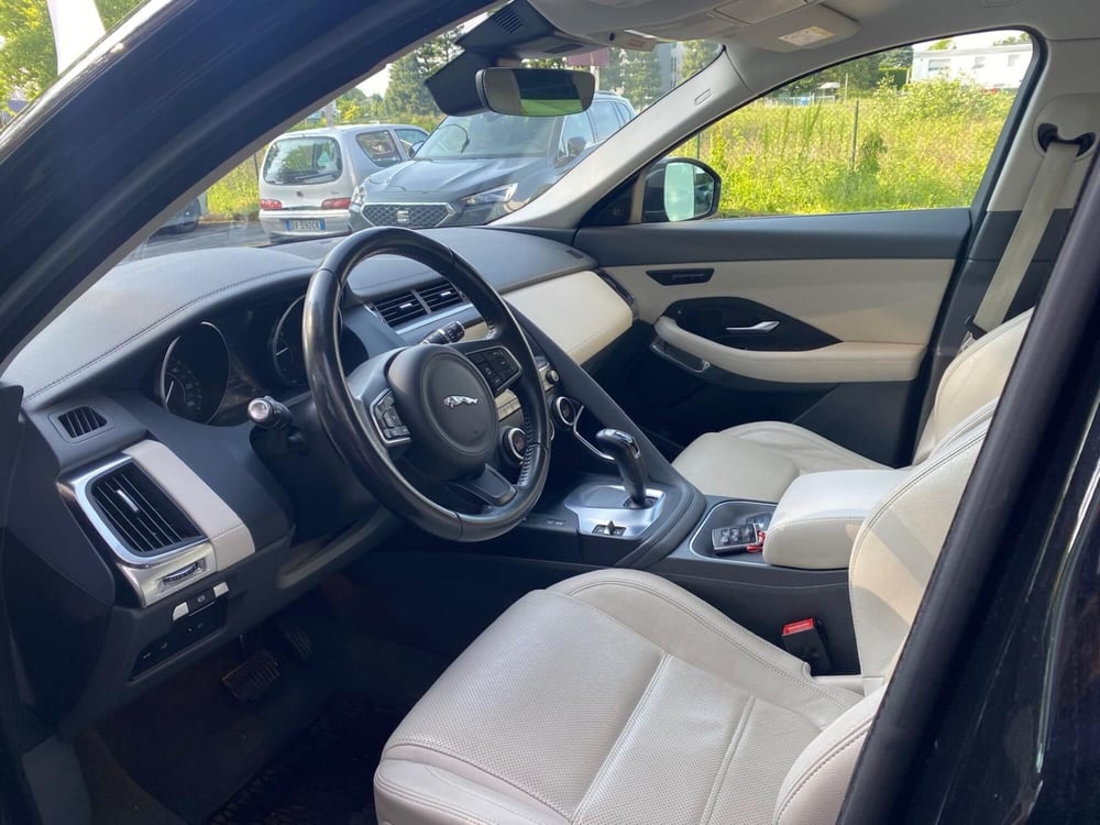 Jaguar E-Pace usata a Monza e Brianza (8)
