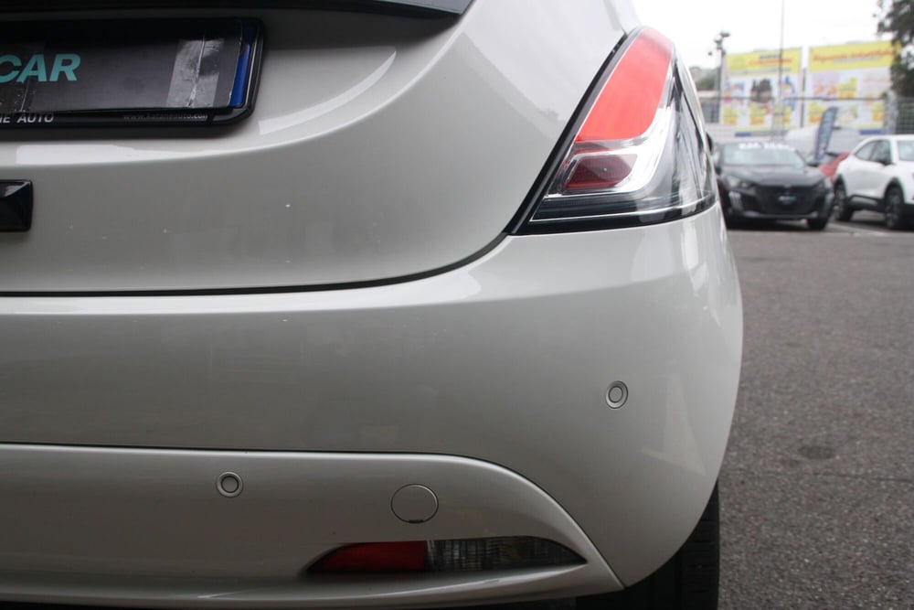 Lancia Ypsilon usata a Catania (8)