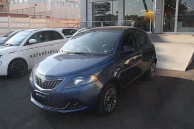 Lancia Ypsilon 1.0 FireFly 5 porte S&amp;S Hybrid Gold Plus del 2024 usata a Catania