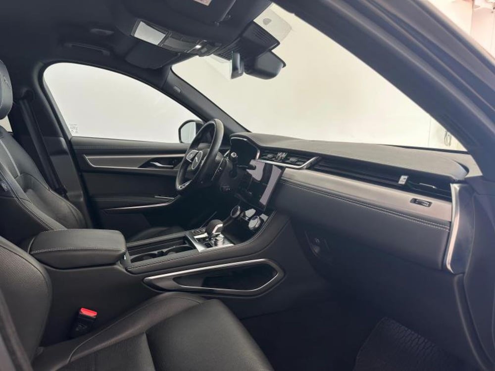 Jaguar F-Pace usata a Venezia (3)