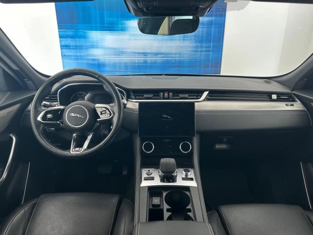 Jaguar F-Pace usata a Venezia (4)