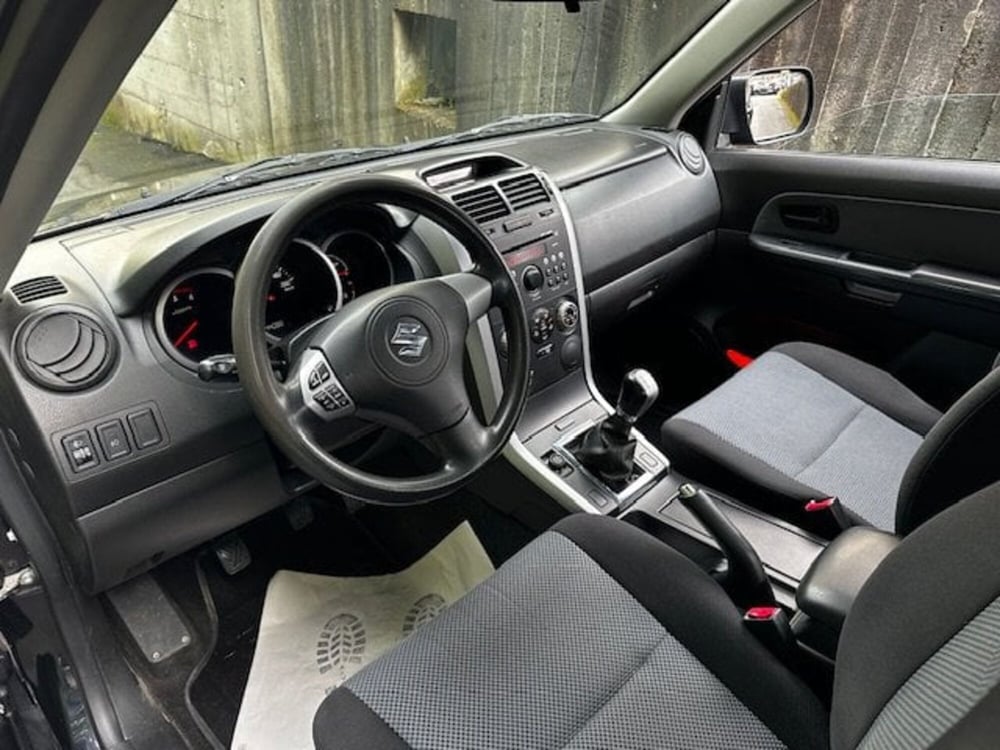 Suzuki Grand Vitara usata a Vercelli (11)