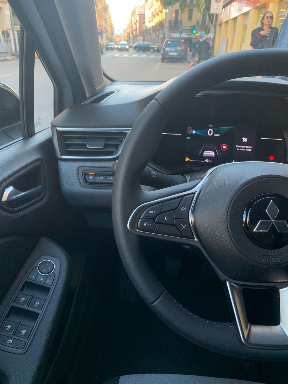 Renault Clio nuova a Milano (13)