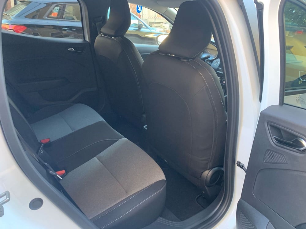 Renault Clio nuova a Milano (17)