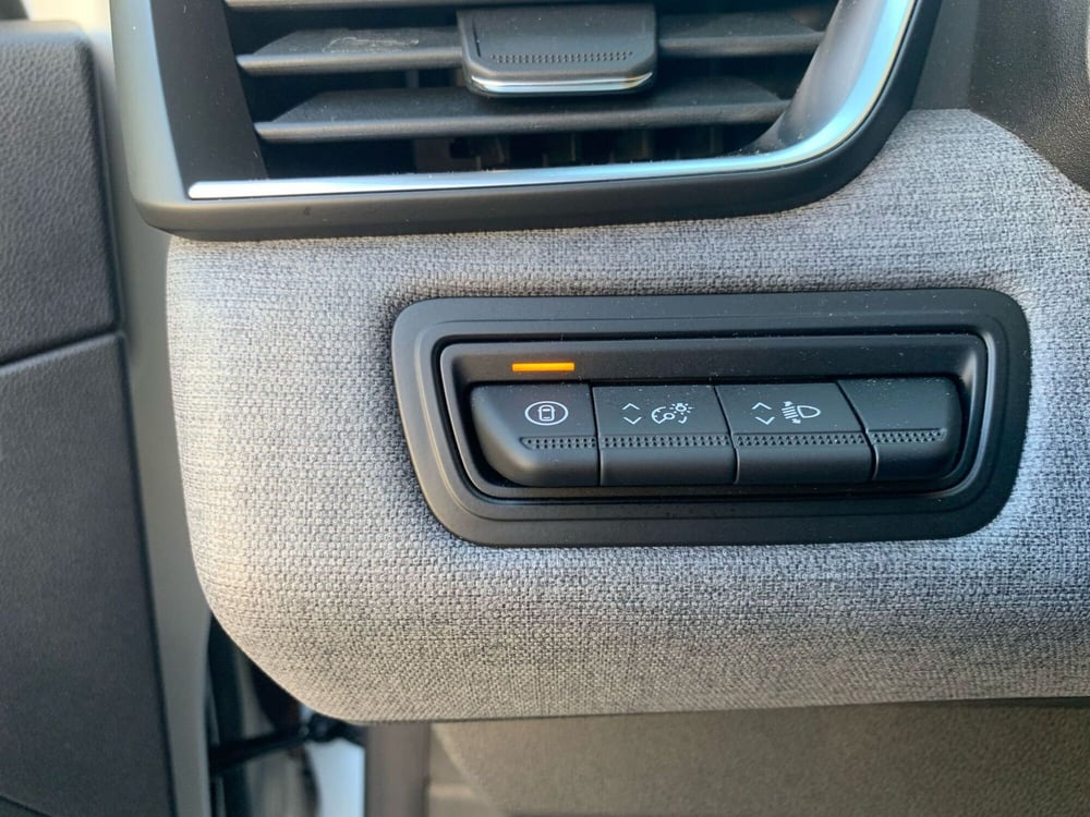 Renault Clio nuova a Milano (20)