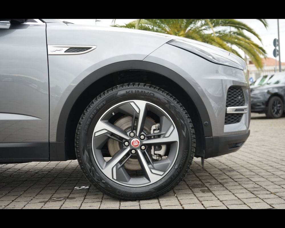 Jaguar E-Pace usata a Chieti (14)